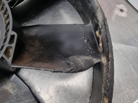 John Deere 6100, 6000 Series, Cooling Fan L79028 - Ventilador: foto 3 John Deere 6100, 6000 Series, Cooling Fan L79028 - Ventilador: foto 3