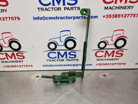 John Deere 6145r, 6m, 6r Series, Side Panel Hinge Lhs Al212813 - Carrocería y exterior: foto 1 John Deere 6145r, 6m, 6r Series, Side Panel Hinge Lhs Al212813 - Carrocería y exterior: foto 1