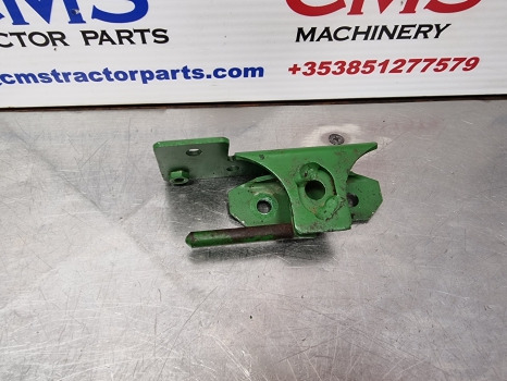 John Deere 6145r, 6m, 6r Series, Side Panel Hinge Lhsal220798, Al205181 - Carrocería y exterior: foto 2 John Deere 6145r, 6m, 6r Series, Side Panel Hinge Lhsal220798, Al205181 - Carrocería y exterior: foto 2