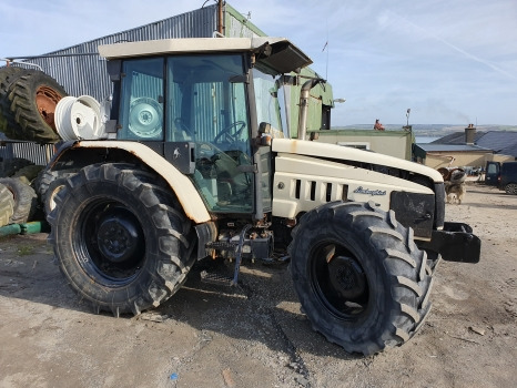 Lamborghini Premium 950 Engine, Cab, Transmission, Rear, Front Axle Parts Nut - Cabina: foto 1 Lamborghini Premium 950 Engine, Cab, Transmission, Rear, Front Axle Parts Nut - Cabina: foto 1