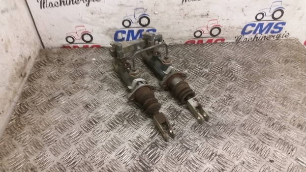 Massey Ferguson 3050, 3630, 6150, 8150 Brake Master Cylinders Kit 3383079m5 - Cilindro de freno para Tractor: foto 1 Massey Ferguson 3050, 3630, 6150, 8150 Brake Master Cylinders Kit 3383079m5 - Cilindro de freno para Tractor: foto 1