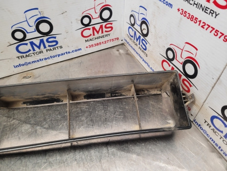 Massey Ferguson 4225, 4245, 4255, 4355, 4345 Cab Air Filter Frame 3388743m1 - Pieza de aire acondicionado: foto 3 Massey Ferguson 4225, 4245, 4255, 4355, 4345 Cab Air Filter Frame 3388743m1 - Pieza de aire acondicionado: foto 3