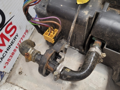 Massey Ferguson 4355, 4245, 4255, 4260, 4270 Cab Air Heater Unit 3807646m91 - Pieza de aire acondicionado: foto 5 Massey Ferguson 4355, 4245, 4255, 4260, 4270 Cab Air Heater Unit 3807646m91 - Pieza de aire acondicionado: foto 5