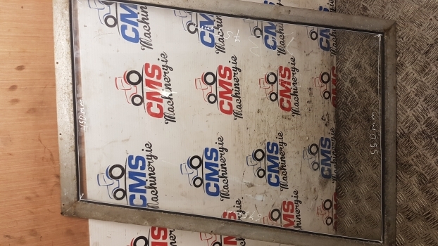 Massey Ferguson 50b Cab Window Frame Glass Lhs. Please Check By The Photos. - Ventana y piezas para Retroexcavadora: foto 2 Massey Ferguson 50b Cab Window Frame Glass Lhs. Please Check By The Photos. - Ventana y piezas para Retroexcavadora: foto 2