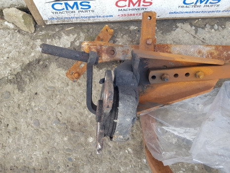 Massey Ferguson 5445, 5455 Front Mudguard Bracket Kit 3784943m92, 3784944m92 - Guardabarros: foto 5 Massey Ferguson 5445, 5455 Front Mudguard Bracket Kit 3784943m92, 3784944m92 - Guardabarros: foto 5