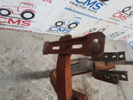 Massey Ferguson 5450, 5420 Front Axle Mudguard Fender Frame Pair 4353084m91 - Guardabarros para Tractor: foto 5 Massey Ferguson 5450, 5420 Front Axle Mudguard Fender Frame Pair 4353084m91 - Guardabarros para Tractor: foto 5