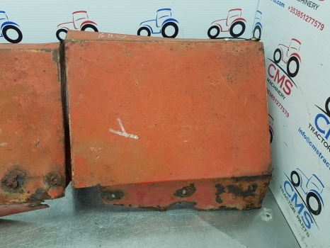 Massey Ferguson 690, 1004, 698 Extension Fender Pair 1682803m1, 1682804m1 - Guardabarros para Maquinaria agrícola: foto 2 Massey Ferguson 690, 1004, 698 Extension Fender Pair 1682803m1, 1682804m1 - Guardabarros para Maquinaria agrícola: foto 2