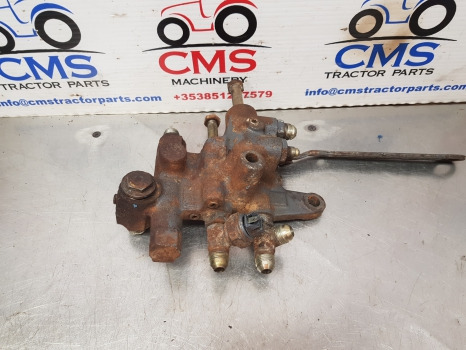 New Holand Tl100, Tl, T4, T5, Fiat L, 35 Series, Fwd Valve Assy 5174902, 5166282 - Bomba hidráulica: foto 2 New Holand Tl100, Tl, T4, T5, Fiat L, 35 Series, Fwd Valve Assy 5174902, 5166282 - Bomba hidráulica: foto 2
