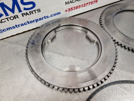 New Holland Case T6, T7, T6000, Cl4 Front Axle Brake Plate Disc Kit 87608346 - Discos de freno: foto 3 New Holland Case T6, T7, T6000, Cl4 Front Axle Brake Plate Disc Kit 87608346 - Discos de freno: foto 3