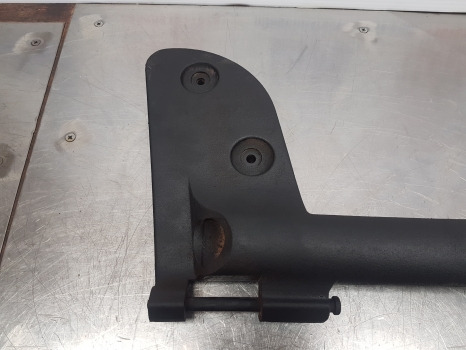 New Holland Case Ts115a,t6.180 T6, Mxu, T6.180 Door Hinge Rhs 87301647, 82028178 - Puerta y piezas: foto 4 New Holland Case Ts115a,t6.180 T6, Mxu, T6.180 Door Hinge Rhs 87301647, 82028178 - Puerta y piezas: foto 4