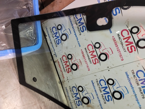 New Holland, Ford, Fiat 40, 60, Ts, M Cab Door Glass Lhs 82000396 - Puerta y piezas: foto 4 New Holland, Ford, Fiat 40, 60, Ts, M Cab Door Glass Lhs 82000396 - Puerta y piezas: foto 4