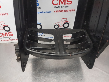 New Holland T5.100, 110, 120 Foot Step Rhs Complete 47876949 - Peldaño: foto 4 New Holland T5.100, 110, 120 Foot Step Rhs Complete 47876949 - Peldaño: foto 4