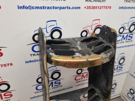 New Holland T5.120, T5, Case Farmall, Cab Footstep, Step Rhs 47876949 - Peldaño: foto 3 New Holland T5.120, T5, Case Farmall, Cab Footstep, Step Rhs 47876949 - Peldaño: foto 3