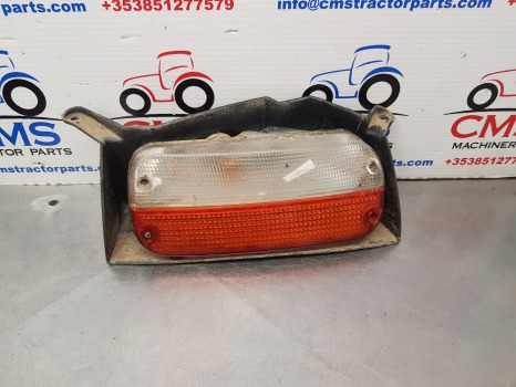 New Holland T6010, T6000, T7000,t7,tail Light With Support Lh 82032773, 87747247 - Luz/ Iluminación: foto 1 New Holland T6010, T6000, T7000,t7,tail Light With Support Lh 82032773, 87747247 - Luz/ Iluminación: foto 1
