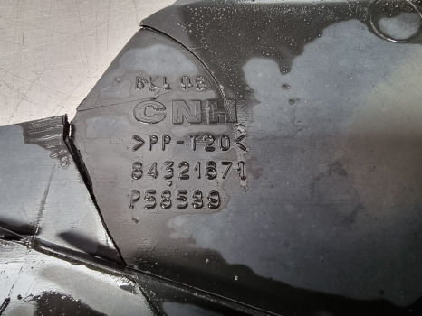 New Holland T7.200, T7, Case Puma, Fuel Tank Cover 84321671, 84362404 - Depósito de combustible: foto 5 New Holland T7.200, T7, Case Puma, Fuel Tank Cover 84321671, 84362404 - Depósito de combustible: foto 5