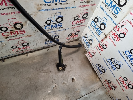 New Holland T7000, T5, T6, Mxu, Puma, Door Handle Rhs 87303632, 82031965 - Puerta y piezas: foto 4 New Holland T7000, T5, T6, Mxu, Puma, Door Handle Rhs 87303632, 82031965 - Puerta y piezas: foto 4