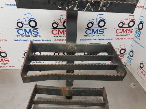 New Holland Tm, 60, Mxm, Fiat M Series Foot Step Assy Rhs 82019808, 82007892 - Peldaño: foto 4 New Holland Tm, 60, Mxm, Fiat M Series Foot Step Assy Rhs 82019808, 82007892 - Peldaño: foto 4