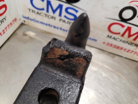 New Holland Tm, Ford 40 Series Tm120 Draw Bar Hook 82014755, 82014758, 82027753 - Bastidor/ Chasis: foto 3 New Holland Tm, Ford 40 Series Tm120 Draw Bar Hook 82014755, 82014758, 82027753 - Bastidor/ Chasis: foto 3