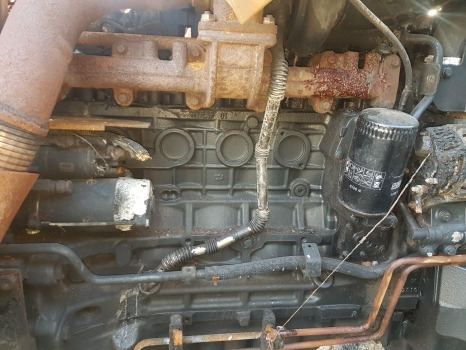 New Holland Ts115a Delta Engine Head, Block, Cranckshaft Nut 2831308, 2830760 - Motor: foto 4 New Holland Ts115a Delta Engine Head, Block, Cranckshaft Nut 2831308, 2830760 - Motor: foto 4