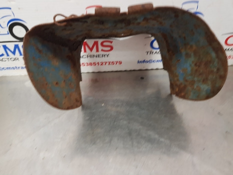Ford 4600, 6600, 4000, 5000, 7000 Pto Guard Dcpn7470a, Cfpn7470a, 83927054 - Recambio para Tractor: foto 3 Ford 4600, 6600, 4000, 5000, 7000 Pto Guard Dcpn7470a, Cfpn7470a, 83927054 - Recambio para Tractor: foto 3