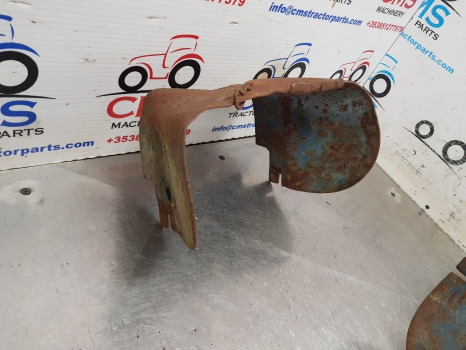 Ford 4600, 6600, 4000, 5000, 7000 Pto Guard Dcpn7470a, Cfpn7470a, 83927054 - Recambio para Tractor: foto 1 Ford 4600, 6600, 4000, 5000, 7000 Pto Guard Dcpn7470a, Cfpn7470a, 83927054 - Recambio para Tractor: foto 1