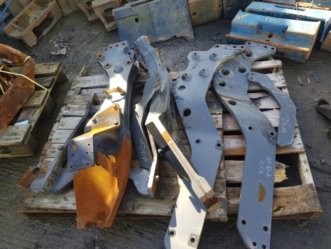 Massey Ferguson 5612, 6612, 5613, 6615 Front Loader Bracket Kit Acw003418a - Recambio para Cargador frontal para tractor: foto 4 Massey Ferguson 5612, 6612, 5613, 6615 Front Loader Bracket Kit Acw003418a - Recambio para Cargador frontal para tractor: foto 4