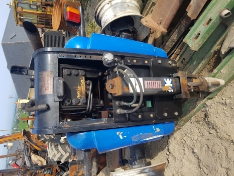 New Holland Lm5040 Powershuttle Nut Available For Dismantling - Recambio para Manipulador telescópico: foto 2 New Holland Lm5040 Powershuttle Nut Available For Dismantling - Recambio para Manipulador telescópico: foto 2