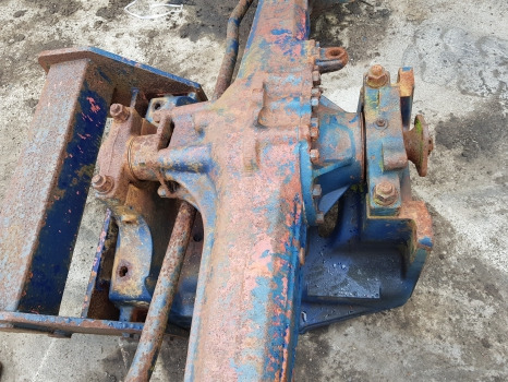 Same Panther 90 Front Axle Support 0.170.5231.0, 0.154.5232.3/10, 0.154.5232.3 - Suspensión: foto 2 Same Panther 90 Front Axle Support 0.170.5231.0, 0.154.5232.3/10, 0.154.5232.3 - Suspensión: foto 2