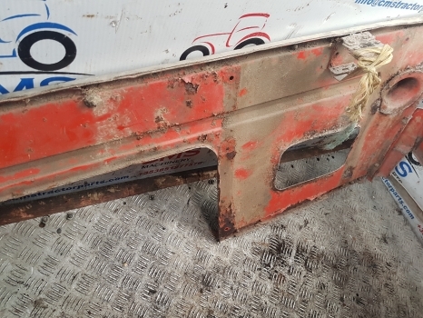Zetor 5718 Engine Side Panel Assy 000000 - Carrocería y exterior para Tractor: foto 4 Zetor 5718 Engine Side Panel Assy 000000 - Carrocería y exterior para Tractor: foto 4
