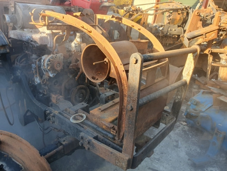 Zetor Proxima 8441 Front, Rear Axle, Engine, Transmission, Hydraulic, Lift Parts - Motor y piezas: foto 3 Zetor Proxima 8441 Front, Rear Axle, Engine, Transmission, Hydraulic, Lift Parts - Motor y piezas: foto 3