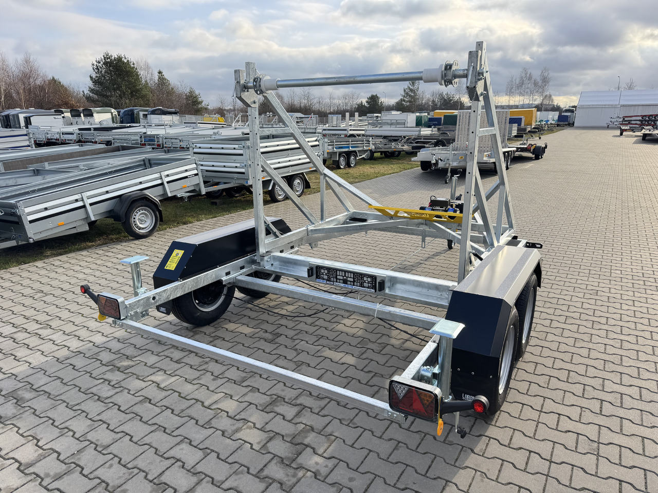 LORRIES TPB35-4925 + wciągarka elektryczna | 3500kg - Remolque portabobinas: foto 4 LORRIES TPB35-4925 + wciągarka elektryczna | 3500kg - Remolque portabobinas: foto 4