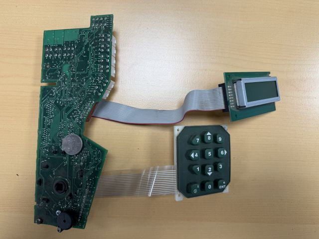 Atlet 078925 | Controlboard Tillerhead including display and keyboartd from PLP2 - Sistema eléctrico para Equipo de manutención: foto 1 Atlet 078925 | Controlboard Tillerhead including display and keyboartd from PLP2 - Sistema eléctrico para Equipo de manutención: foto 1