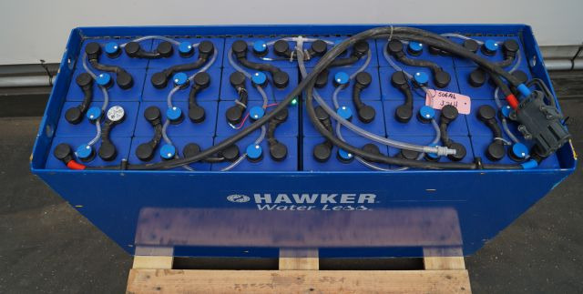 Hawker unknown | Battery 48V775Ah 48 5 PZMM775 Year 2023 weight 1132 kg sn. 8087 - Acumulador para Equipo de manutención: foto 3 Hawker unknown | Battery 48V775Ah 48 5 PZMM775 Year 2023 weight 1132 kg sn. 8087 - Acumulador para Equipo de manutención: foto 3