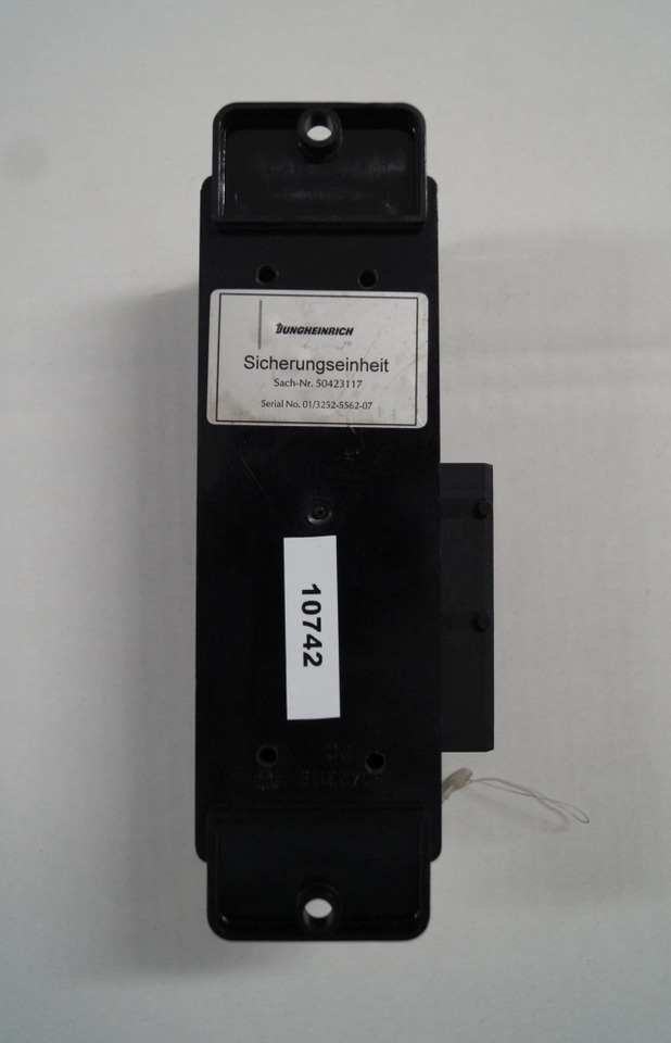 Jungheinrich 50423117 | Fuse holder for ETV from 2003 till 2011 Fuse holder for ETV from 2003 till 2011 - Fusible para Equipo de manutención: foto 3 Jungheinrich 50423117 | Fuse holder for ETV from 2003 till 2011 Fuse holder for ETV from 2003 till 2011 - Fusible para Equipo de manutención: foto 3