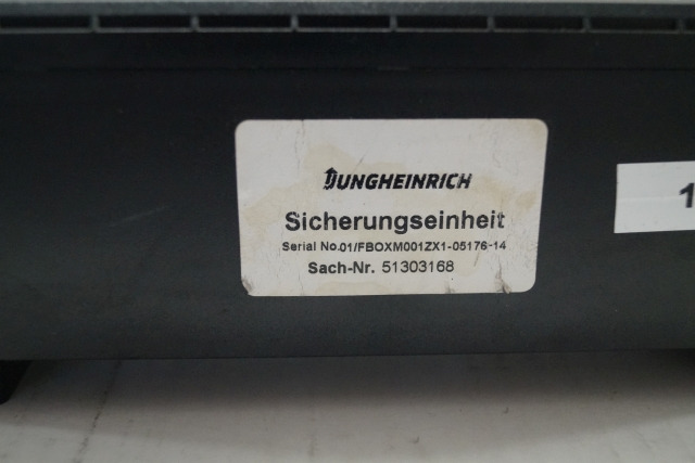 Jungheinrich 51303168 | Zekeringkast Fusebox from ETV216 year 2015 sn. 01/FBOXM0 Zekeringkast Fusebox from ETV216 year 2015 sn. 01/FBOXM001ZX1-05176-14 - Fusible para Equipo de manutención: foto 2 Jungheinrich 51303168 | Zekeringkast Fusebox from ETV216 year 2015 sn. 01/FBOXM0 Zekeringkast Fusebox from ETV216 year 2015 sn. 01/FBOXM001ZX1-05176-14 - Fusible para Equipo de manutención: foto 2