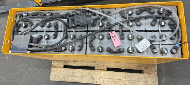 Jungheinrich unknown | 48 4PZS620 year 20/2020 sn. C81179598 dimensions 1220x355 - Acumulador para Equipo de manutención: foto 2 Jungheinrich unknown | 48 4PZS620 year 20/2020 sn. C81179598 dimensions 1220x355 - Acumulador para Equipo de manutención: foto 2