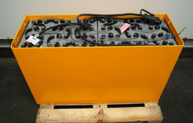 Jungheinrich unknown | Battery 48V775Ah 05-EPZS775SC Year 2024 weight 1135 kg sn - Acumulador para Equipo de manutención: foto 1 Jungheinrich unknown | Battery 48V775Ah 05-EPZS775SC Year 2024 weight 1135 kg sn - Acumulador para Equipo de manutención: foto 1