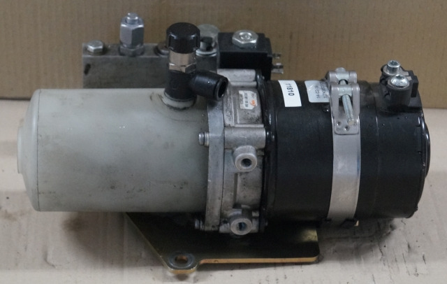 Linde 0039810886 | pump unit 24V 1,2KW pump unit 24V 1,2KW - Bomba hidráulica para Equipo de manutención: foto 1 Linde 0039810886 | pump unit 24V 1,2KW pump unit 24V 1,2KW - Bomba hidráulica para Equipo de manutención: foto 1
