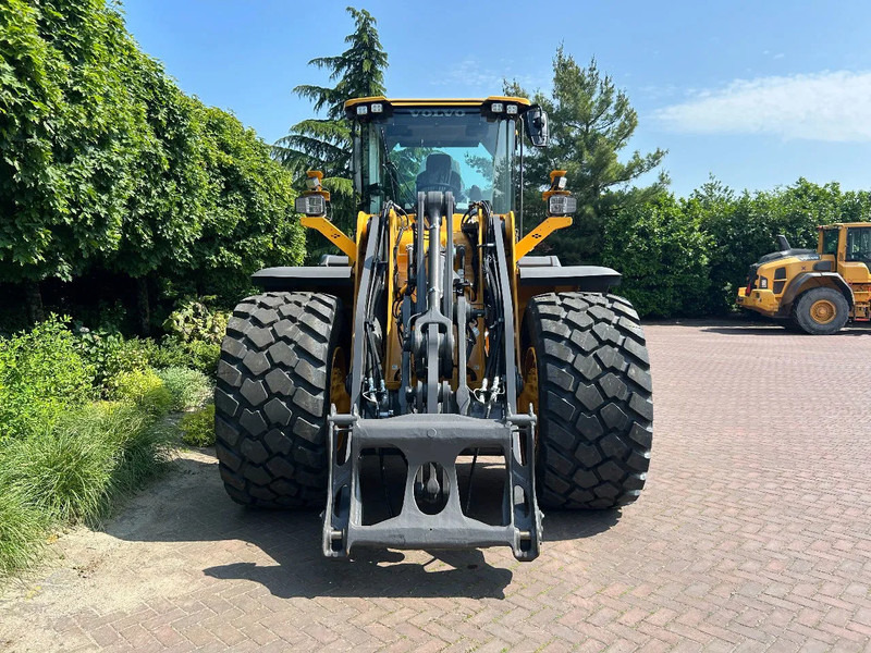 Cargadora de ruedas Volvo L120 H2 UNUSED Michelin 750/65: foto 7