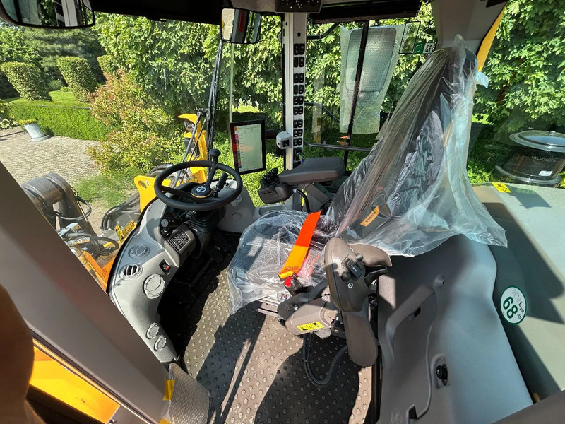 Cargadora de ruedas Volvo L120 H2 UNUSED Michelin 750/65: foto 17