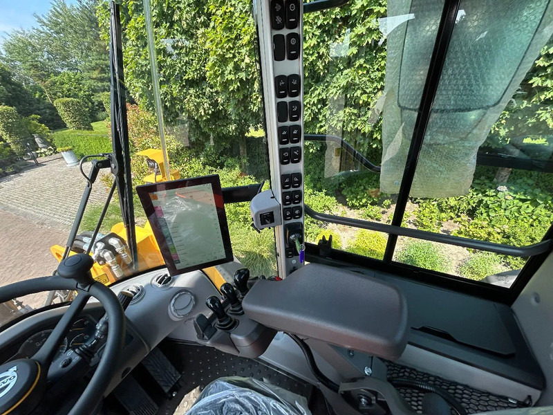 Cargadora de ruedas Volvo L120 H2 UNUSED Michelin 750/65: foto 18