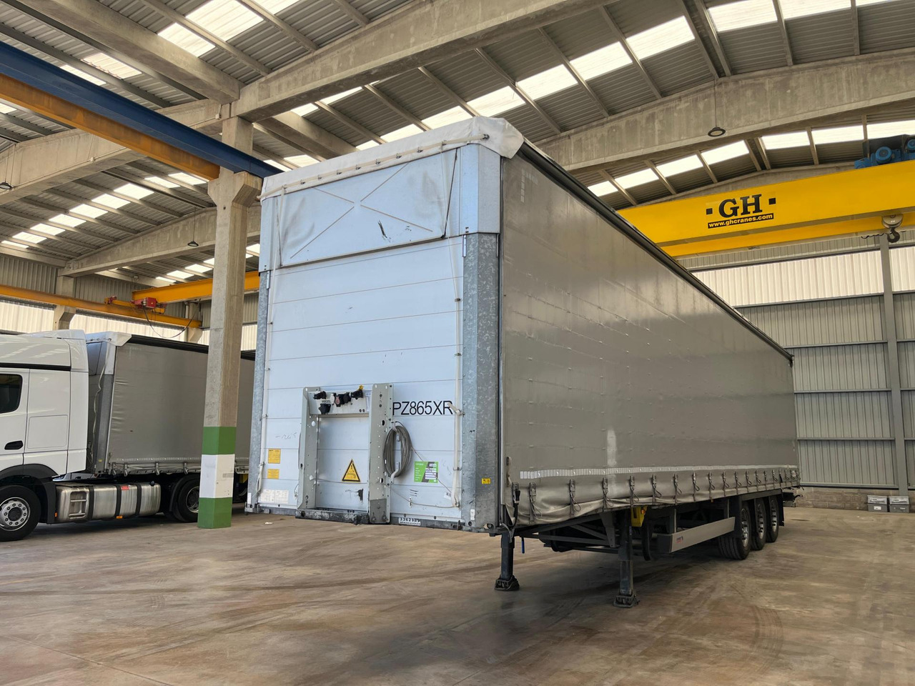 Schmitz Cargobull SCS24/L Varios - Semirremolque lona: foto 1 Schmitz Cargobull SCS24/L Varios - Semirremolque lona: foto 1