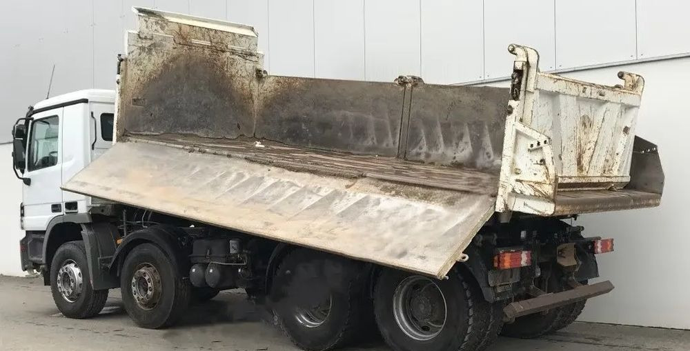 Mercedes-Benz Actros 4141 K 8x4 • 3-stronny wywrot • Bordmatik • Tempomat •Euro4 - Camión volquete: foto 2 Mercedes-Benz Actros 4141 K 8x4 • 3-stronny wywrot • Bordmatik • Tempomat •Euro4 - Camión volquete: foto 2