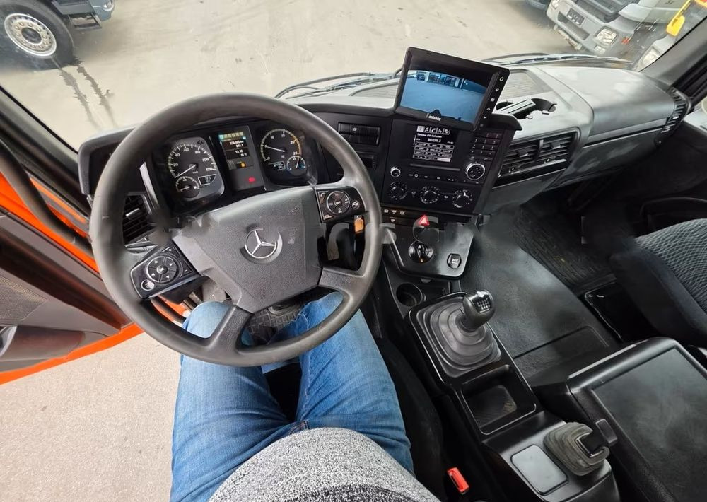 Mercedes-Benz Arocs 2645 /Allrad 6x4 / BB / Wywrotka trójstronna Meiller / Manual / Retarder / BORDMATIK / 320 000 km - Camión volquete: foto 3 Mercedes-Benz Arocs 2645 /Allrad 6x4 / BB / Wywrotka trójstronna Meiller / Manual / Retarder / BORDMATIK / 320 000 km - Camión volquete: foto 3