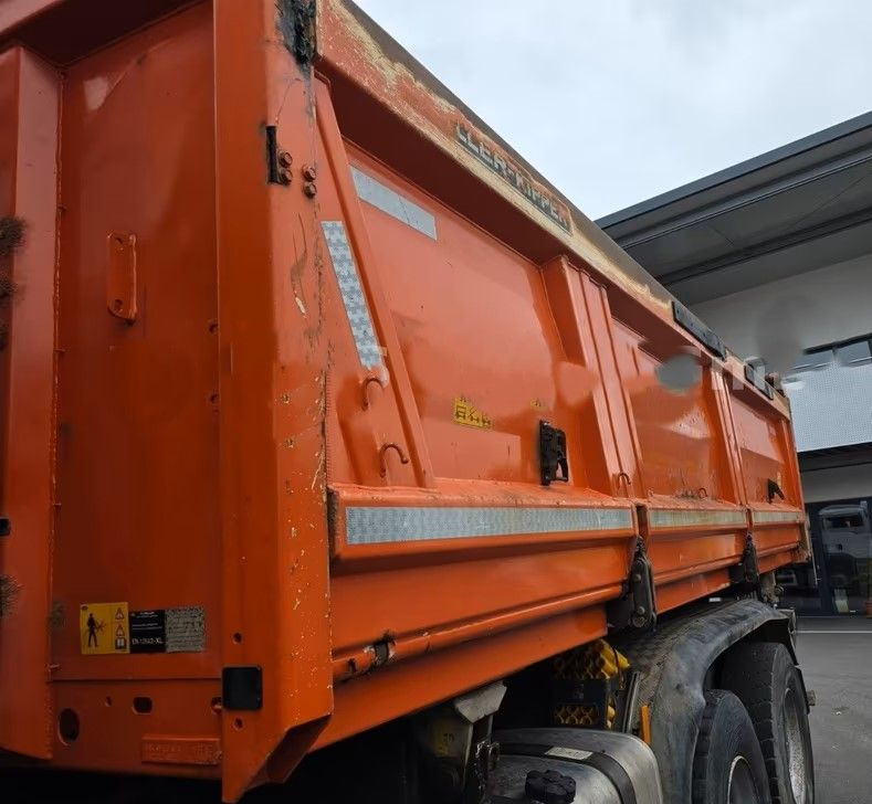 Mercedes-Benz Arocs 2645 /Allrad 6x4 / BB / Wywrotka trójstronna Meiller / Manual / Retarder / BORDMATIK / 320 000 km - Camión volquete: foto 2 Mercedes-Benz Arocs 2645 /Allrad 6x4 / BB / Wywrotka trójstronna Meiller / Manual / Retarder / BORDMATIK / 320 000 km - Camión volquete: foto 2