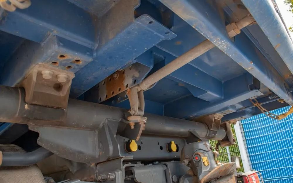 Mercedes-Benz Arocs 2652 6x4 – Wywrotka trójstronna Meiller z Bordmatik (Euro 6) - Camión volquete: foto 4 Mercedes-Benz Arocs 2652 6x4 – Wywrotka trójstronna Meiller z Bordmatik (Euro 6) - Camión volquete: foto 4