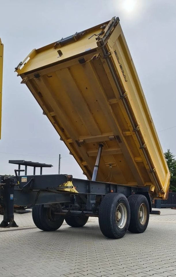 Miller Tandem R180 | Wywrotka 3-stronna | Pneumatyczne zawieszenie | Bordmatik | 2013 | Oś podnoszona - Otra maquinaria: foto 4 Miller Tandem R180 | Wywrotka 3-stronna | Pneumatyczne zawieszenie | Bordmatik | 2013 | Oś podnoszona - Otra maquinaria: foto 4