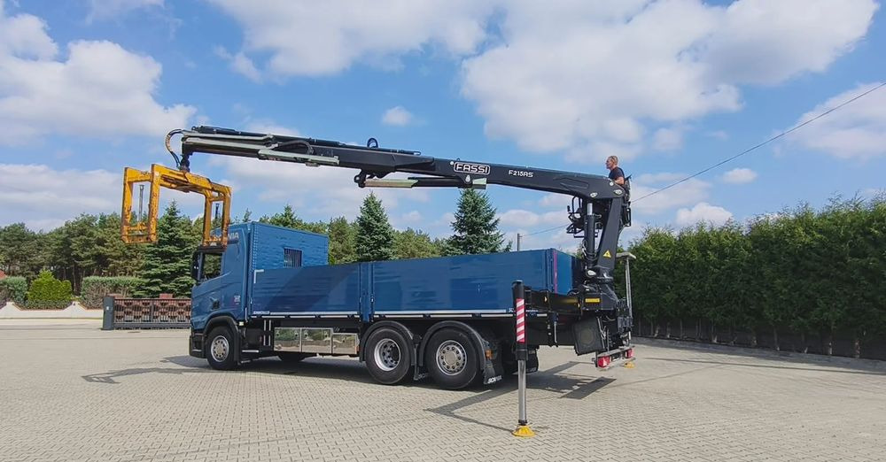 Camión caja abierta, Camión grúa Scania R 500 6x2 / HDS  Fassi F 215 AS / Euro 6 / Retarder / Oś skrętna / 220 000 km!: foto 1