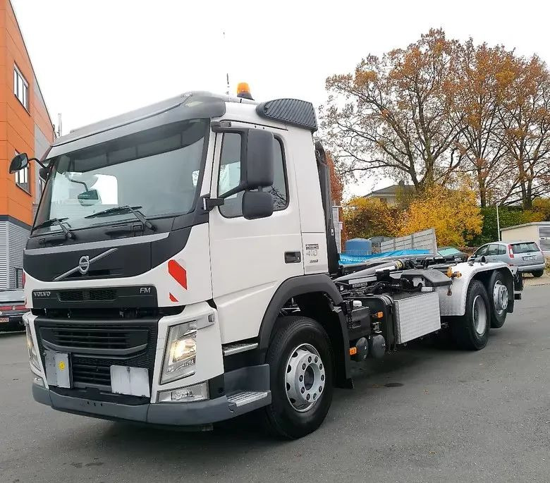 Volvo FM 410 • 6x2 • Meiller z systemem HDS (roll-off) • Euro 6 • Przebieg 251235 km • - Camión multibasculante: foto 3 Volvo FM 410 • 6x2 • Meiller z systemem HDS (roll-off) • Euro 6 • Przebieg 251235 km • - Camión multibasculante: foto 3