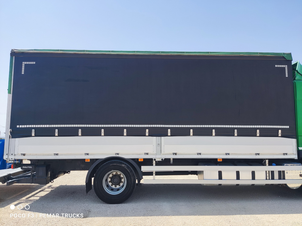 - Toldo carrocería: foto 4 - Toldo carrocería: foto 4